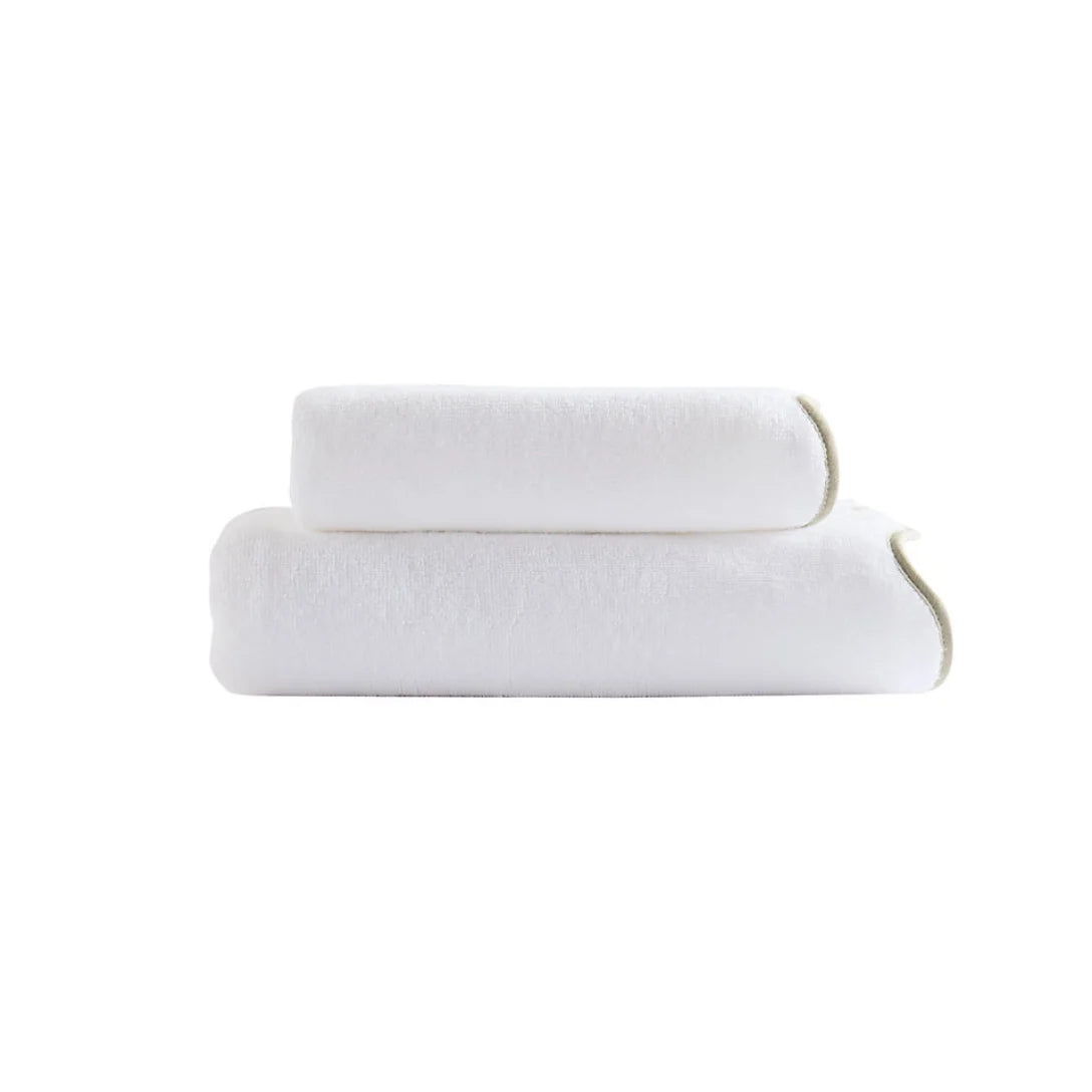 Scalloped Edge Bath Towels – Soft & Absorbent