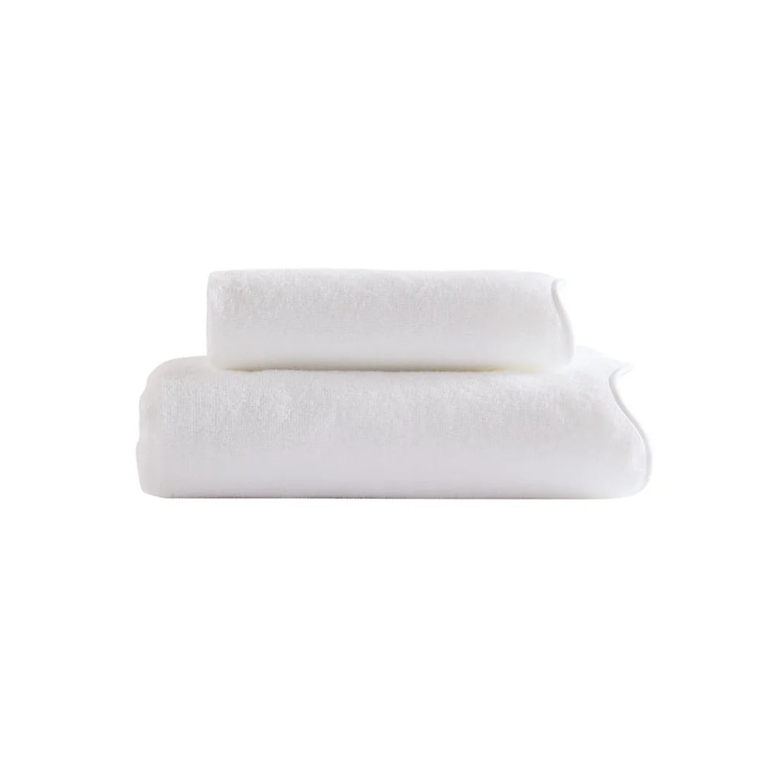 Scalloped Edge Bath Towels – Soft & Absorbent