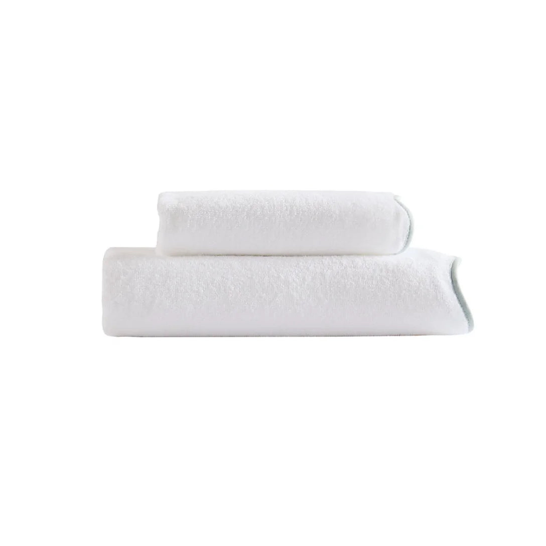 Scalloped Edge Bath Towels – Soft & Absorbent