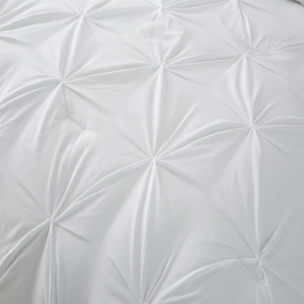 King  3 Pieces Pintuck Bedding Set